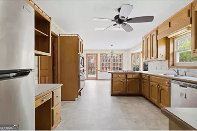 3197 Spring Lake Drive NE, Conyers, GA 30013 - Photo 14