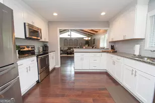 209 Waterwood Bend, Peachtree City, GA 30269 - Photo 10