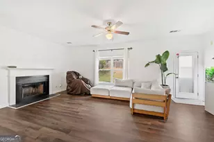 320 Blackwood Ln, Suwanee, GA 30024 - Photo 14