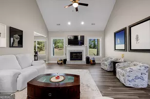 299 Woodlake Dr, Newnan, GA 30265 - Photo 4