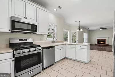 7170 Threadstone Overlook, Johns Creek, GA 30097 - Photo 8