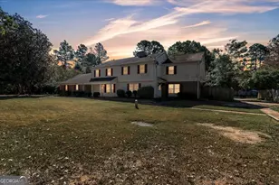 2613 Stratford Ln, Morrow, GA 30260 - Photo 2