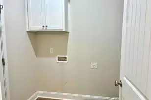 1016 Pine St, Darien, GA 31305 - Photo 14