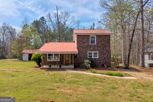 348 Knottywood Dr, Lavonia, GA 30553 - Photo 2