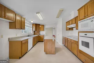 11096 Nowhere Rd, Hull, GA 30646 - Photo 10