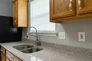 5609 Eagles Feather Ln, Riverdale, GA 30274 - Photo 10