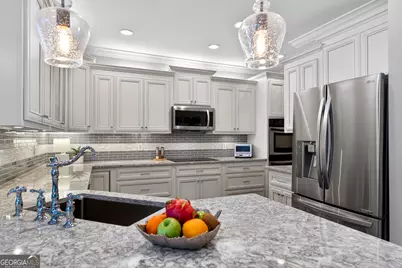 5492 Glenridge Drive #580, Sandy Springs, GA 30342 - Photo 2