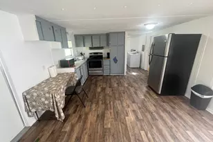 625 Allen St, Swainsboro, GA 30401 - Photo 2