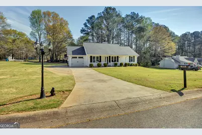 103 Lynn Court, Jackson, GA 30233 - Photo 2