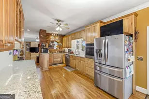 401 Herrin Rd, Cornelia, GA 30531 - Photo 12