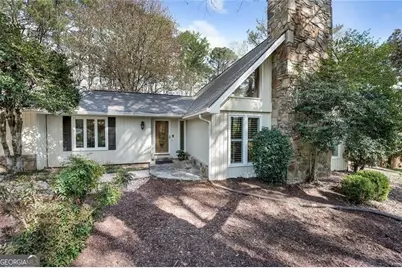 9635 Red Bird Lane, Johns Creek, GA 30022 - Photo 2