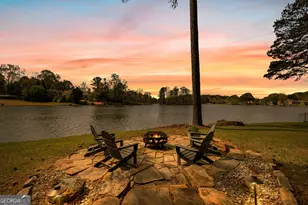 2025 Castle Lake Dr, Tyrone, GA 30290 - Photo 2