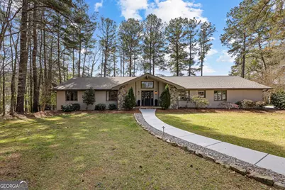 2025 Castle Lake Drive, Tyrone, GA 30290 - Photo 72