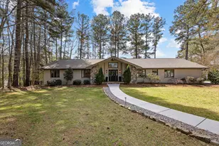 2025 Castle Lake Dr, Tyrone, GA 30290 - Photo 72