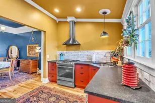 528 E Jones St, Savannah, GA 31401 - Photo 18