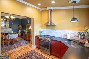 528 E Jones St, Savannah, GA 31401 - Photo 16