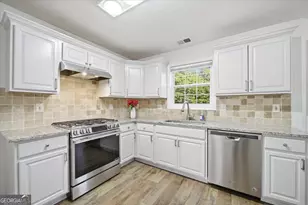 1811 Hayden Mill Ct, Lawrenceville, GA 30043 - Photo 6
