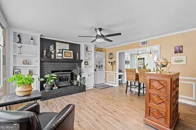 1463 Janice Court SW, Lilburn, GA 30047 - Photo 10