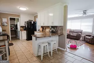 222 Red Bud Dr, Barnesville, GA 30204 - Photo 16