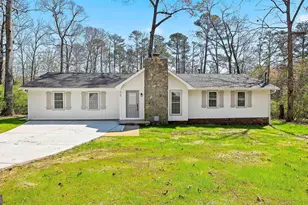 218 Hyde Cir, Newnan, GA 30263 - Photo 1