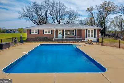 821 Highway 323, Gillsville, GA 30543 - Photo 2