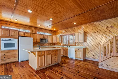 929 Hickory Nut Mountain Road, Clarkesville, GA 30523 - Photo 18