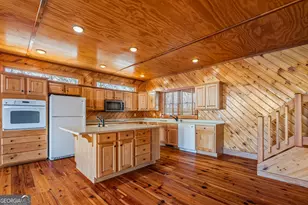 929 Hickory Nut Mountain Rd, Clarkesville, GA 30523 - Photo 18