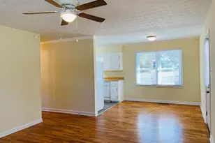 24 Camellia Dr, Newnan, GA 30263 - Photo 6