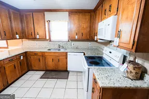 1270 Wadsworth Dr, Albany, GA 31721 - Photo 52