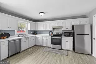 307 Spring Creek Dr, Perry, GA 31069 - Photo 10