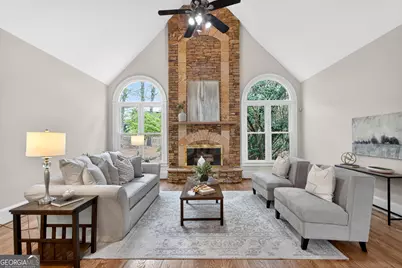 10640 N Edgewater Place, Johns Creek, GA 30097 - Photo 4