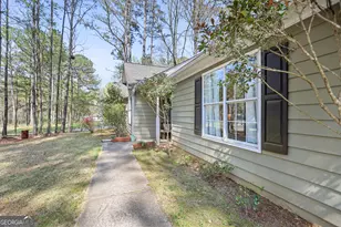 65 Posey Woods Dr, Newnan, GA 30265 - Photo 4