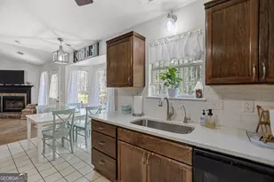 65 Posey Woods Dr, Newnan, GA 30265 - Photo 14