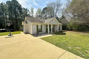 23 Nantucket Dr, Lagrange, GA 30241 - Photo 2