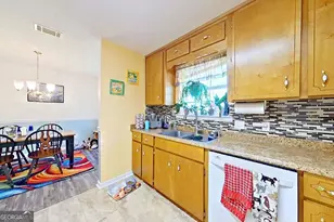 2218 Riverside Ave, Waycross, GA 31501 - Photo 8