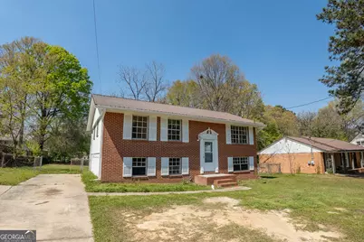 423 Alabama Avenue, Warner Robins, GA 31093 - Photo 2