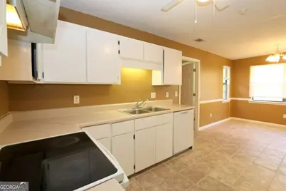 2352 Rowe Street, Hinesville, GA 31313 - Photo 10
