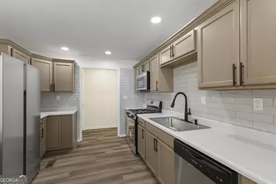 607 Cornelia Drive, Warner Robins, GA 31088 - Photo 10