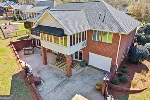 424 Capri Point, Lavonia, GA 30553 - Photo 1