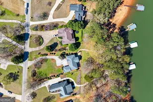424 Capri Point, Lavonia, GA 30553 - Photo 6