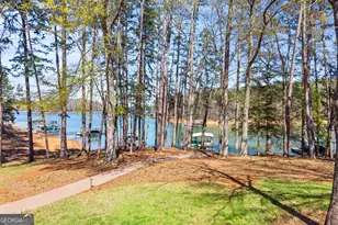 424 Capri Point, Lavonia, GA 30553 - Photo 12