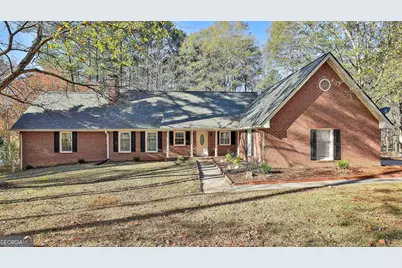 190 Willow Lake Lane, Sharpsburg, GA 30277 - Photo 1
