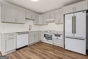 1829 Mercer Ave, College Park, GA 30337 - Photo 4