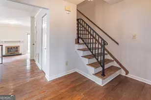 1012 Country Ct, Lawrenceville, GA 30044 - Photo 6