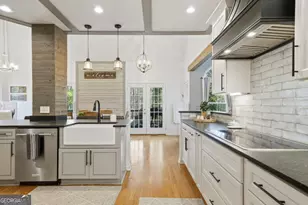 406 Lovinggood Landing Dr, Woodstock, GA 30189 - Photo 8