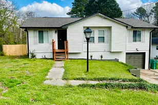 8908 Thomas Rd, Jonesboro, GA 30238 - Photo 2