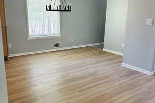 8908 Thomas Rd, Jonesboro, GA 30238 - Photo 8