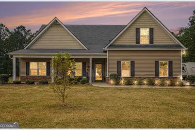 239 Dixon Circle, Williamson, GA 30292 - Photo 1