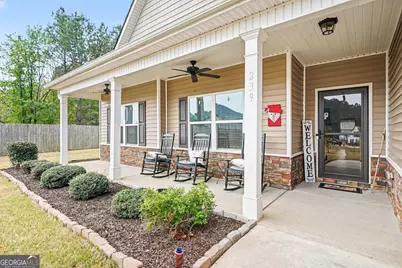239 Dixon Circle, Williamson, GA 30292 - Photo 4