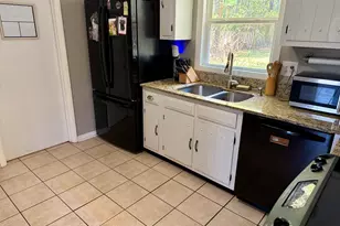 212 Palmetto St, Saint Marys, GA 31558 - Photo 12